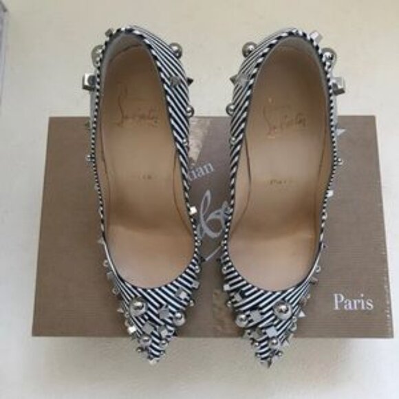 Christian Louboutin - Picture 2 of 4